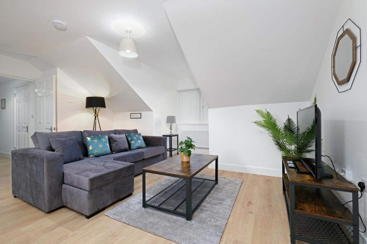 Pinewood Studios, Iver Slough Heathrow 1 & 2 Bedroom Apartments With Parking By Arista Living Εξωτερικό φωτογραφία