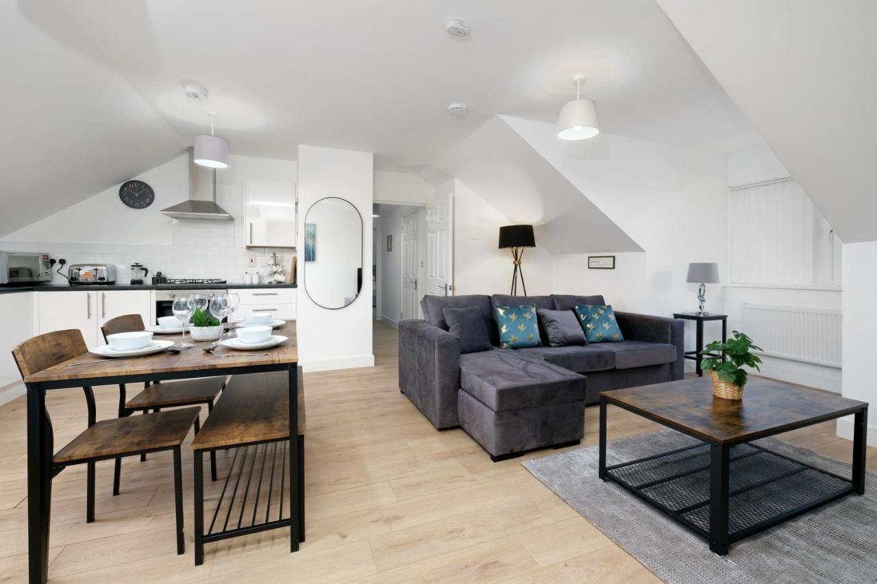Pinewood Studios, Iver Slough Heathrow 1 & 2 Bedroom Apartments With Parking By Arista Living Εξωτερικό φωτογραφία