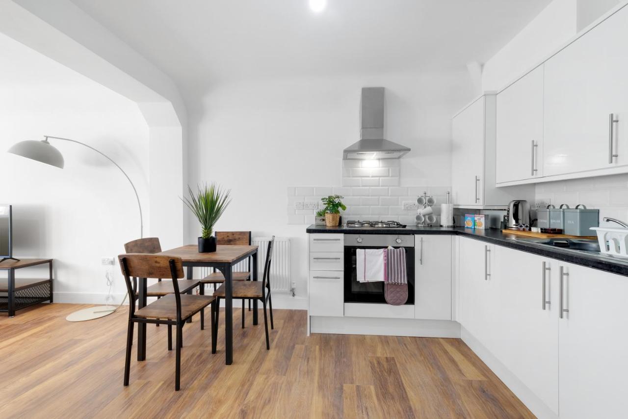Pinewood Studios, Iver Slough Heathrow 1 & 2 Bedroom Apartments With Parking By Arista Living Εξωτερικό φωτογραφία
