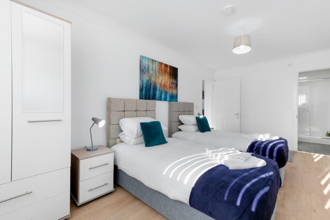 Pinewood Studios, Iver Slough Heathrow 1 & 2 Bedroom Apartments With Parking By Arista Living Εξωτερικό φωτογραφία
