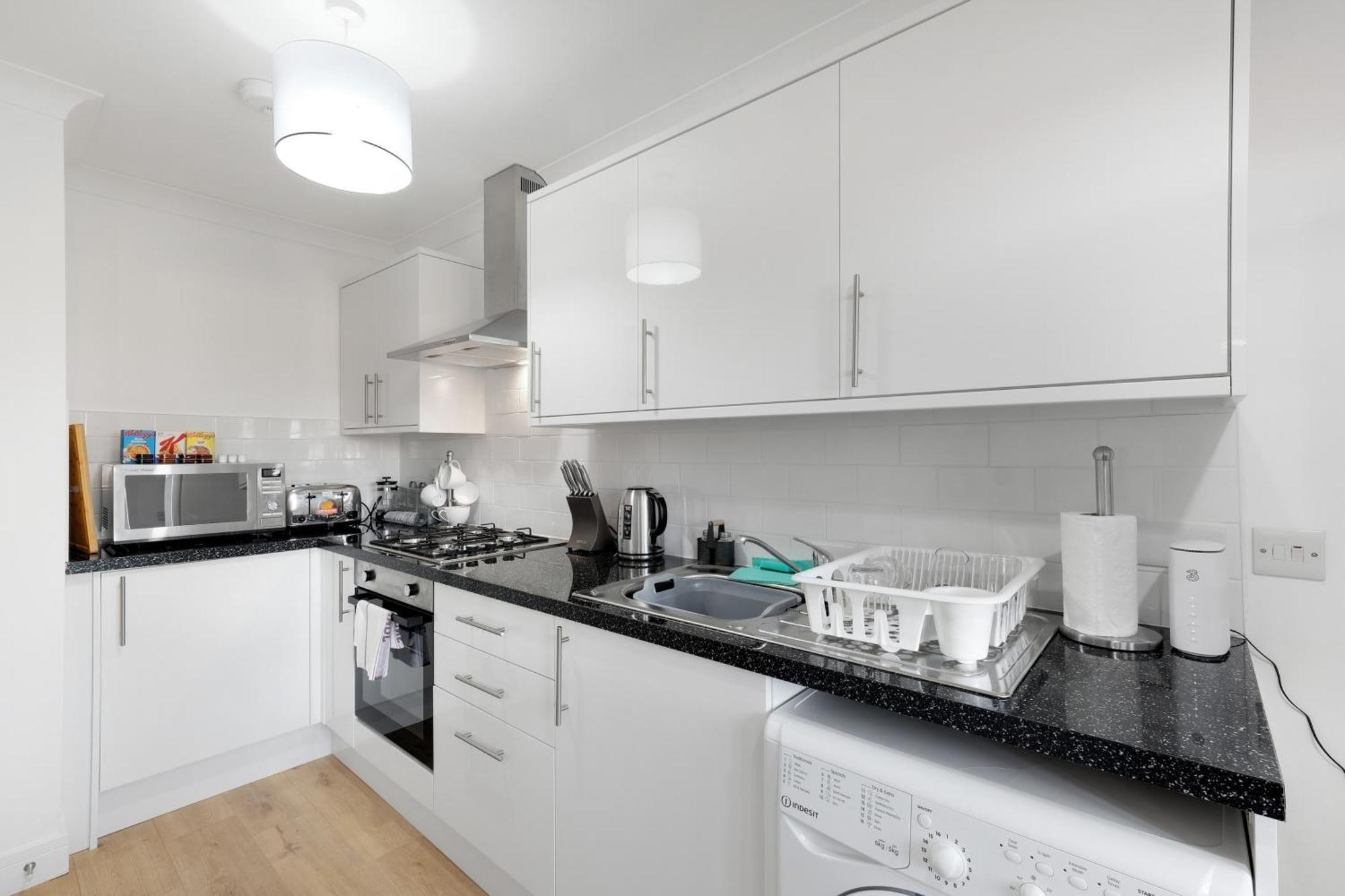 Pinewood Studios, Iver Slough Heathrow 1 & 2 Bedroom Apartments With Parking By Arista Living Εξωτερικό φωτογραφία