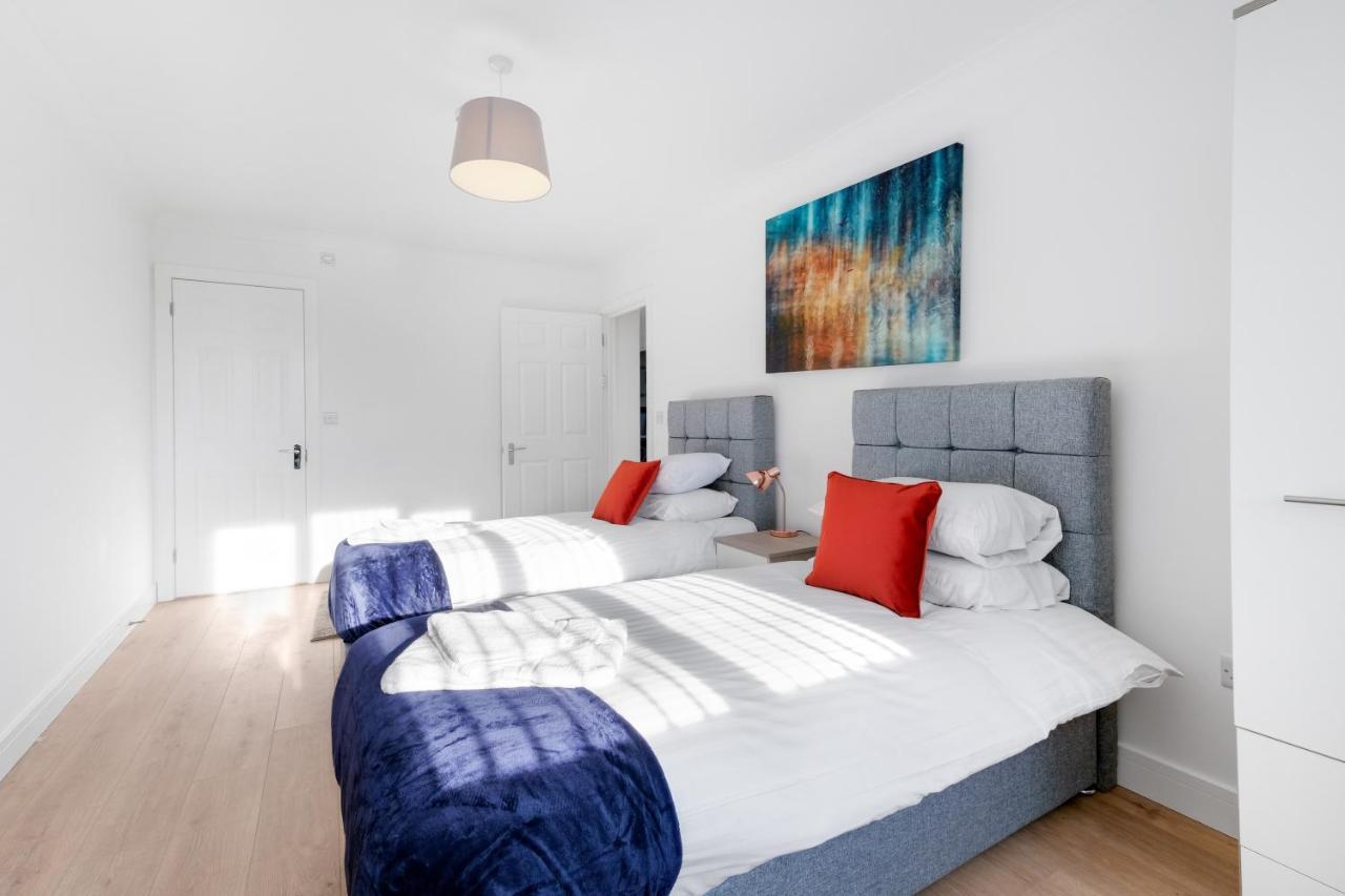 Pinewood Studios, Iver Slough Heathrow 1 & 2 Bedroom Apartments With Parking By Arista Living Εξωτερικό φωτογραφία