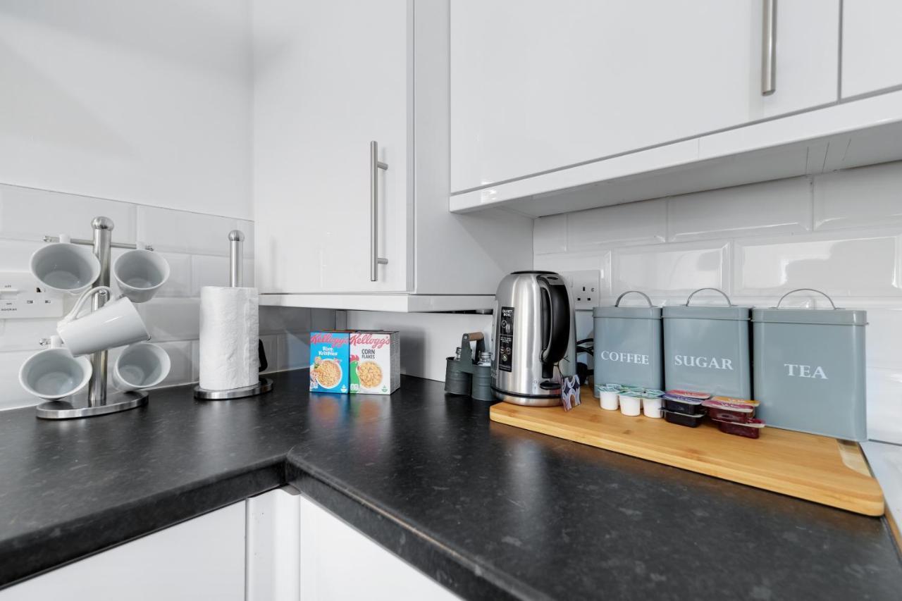 Pinewood Studios, Iver Slough Heathrow 1 & 2 Bedroom Apartments With Parking By Arista Living Εξωτερικό φωτογραφία