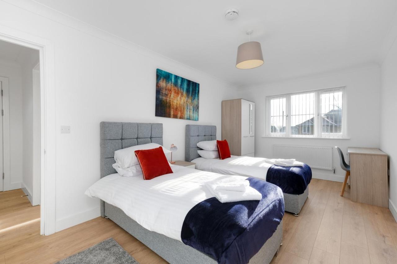 Pinewood Studios, Iver Slough Heathrow 1 & 2 Bedroom Apartments With Parking By Arista Living Εξωτερικό φωτογραφία