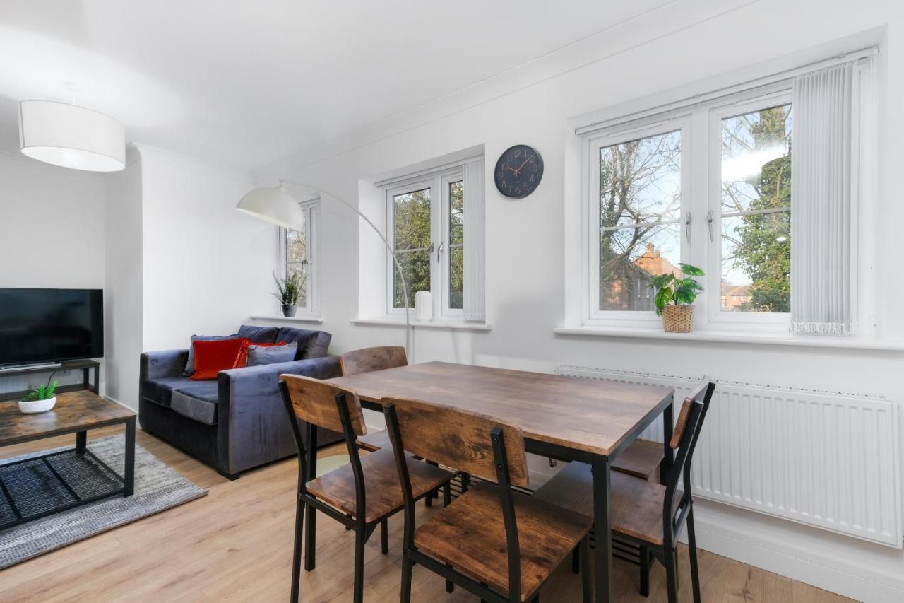 Pinewood Studios, Iver Slough Heathrow 1 & 2 Bedroom Apartments With Parking By Arista Living Εξωτερικό φωτογραφία