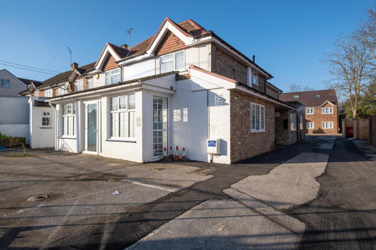 Pinewood Studios, Iver Slough Heathrow 1 & 2 Bedroom Apartments With Parking By Arista Living Εξωτερικό φωτογραφία